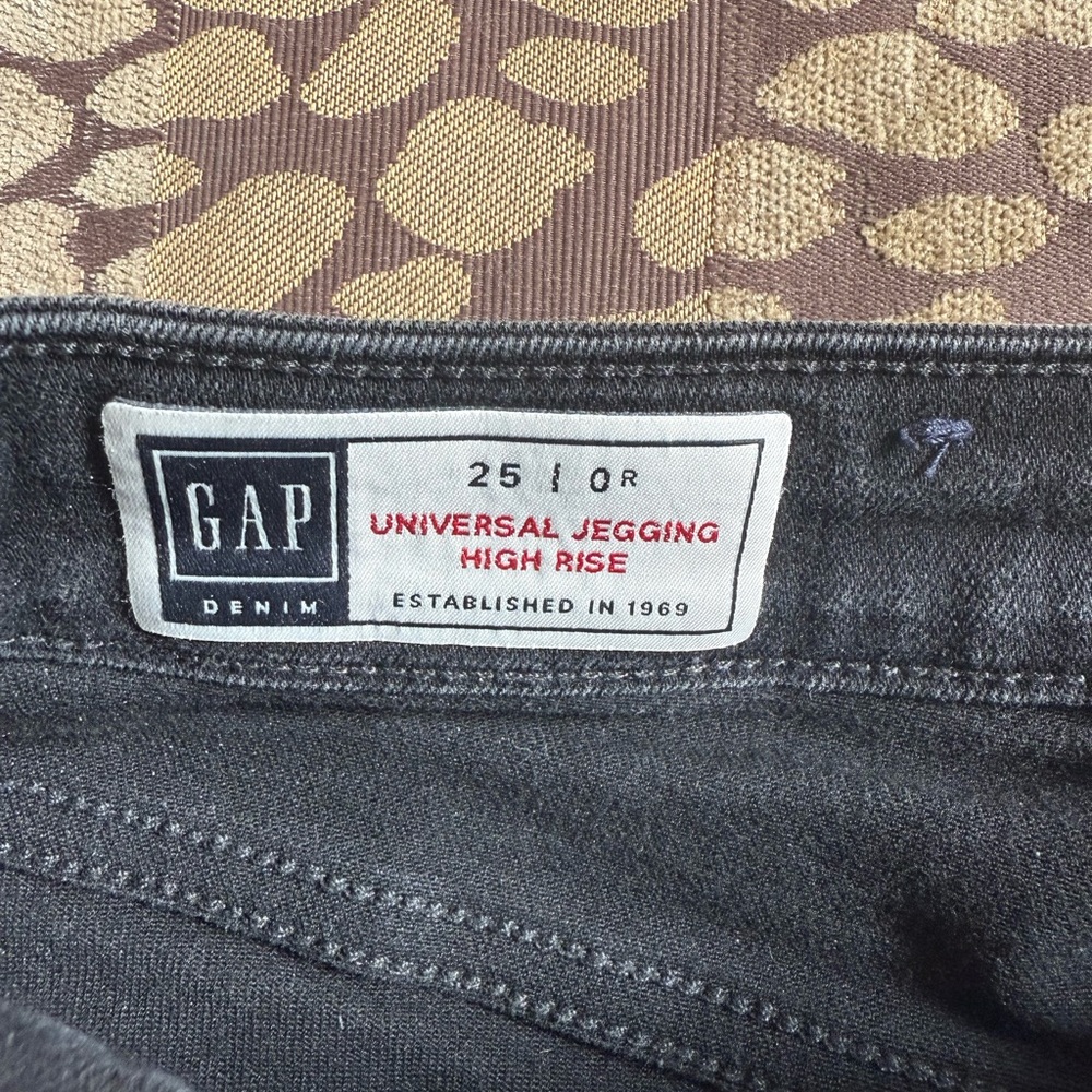 GAP UNIVERSAL JEGGING HIGH RISE - Picture 3 of 5